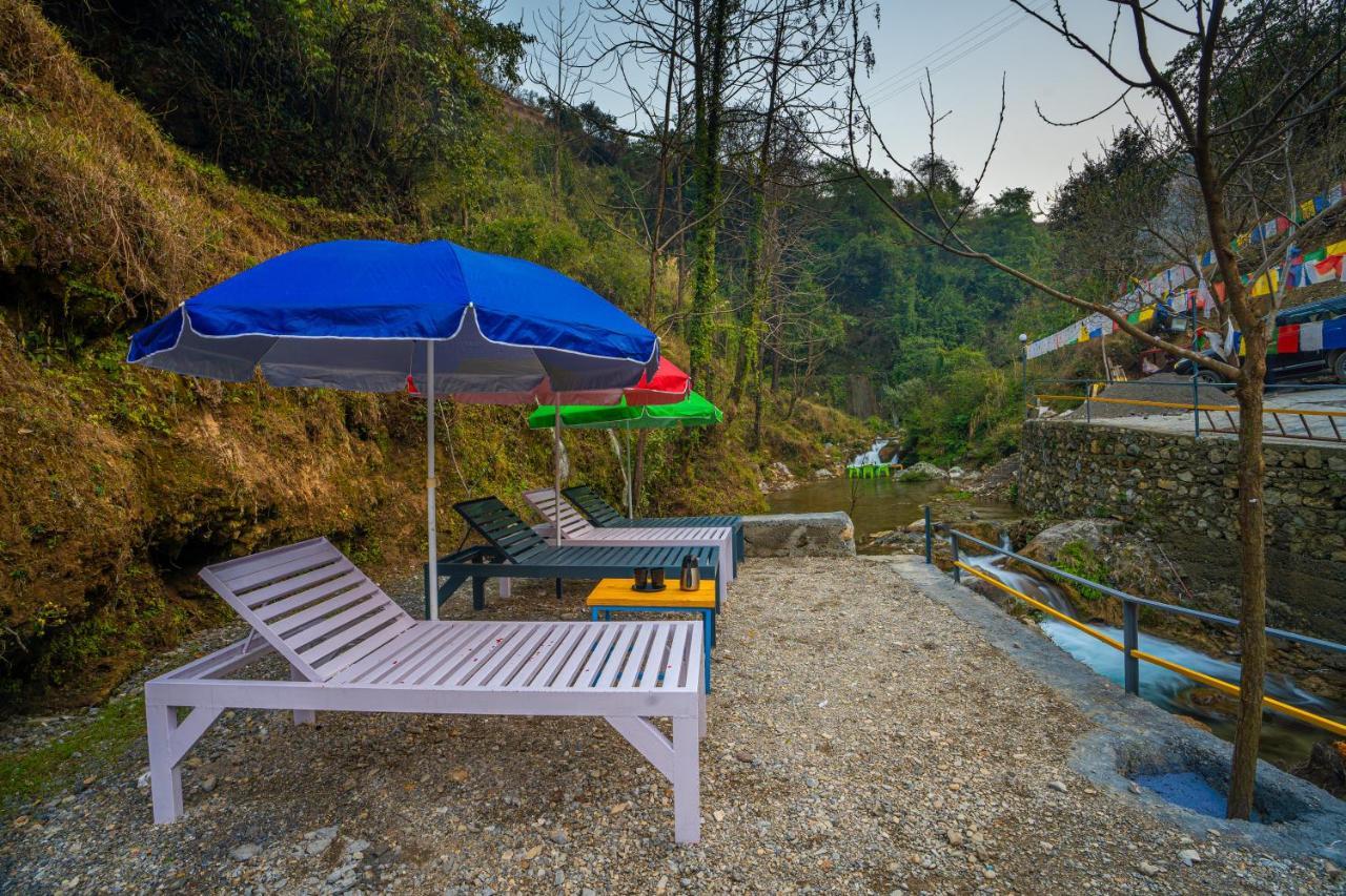 The Hosteller Mussoorie By The Streamside, Kempty Exterior foto