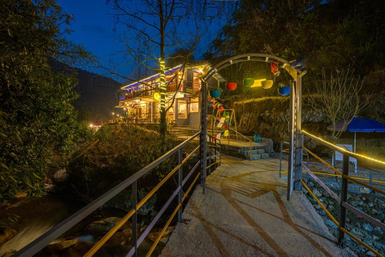 The Hosteller Mussoorie By The Streamside, Kempty Exterior foto